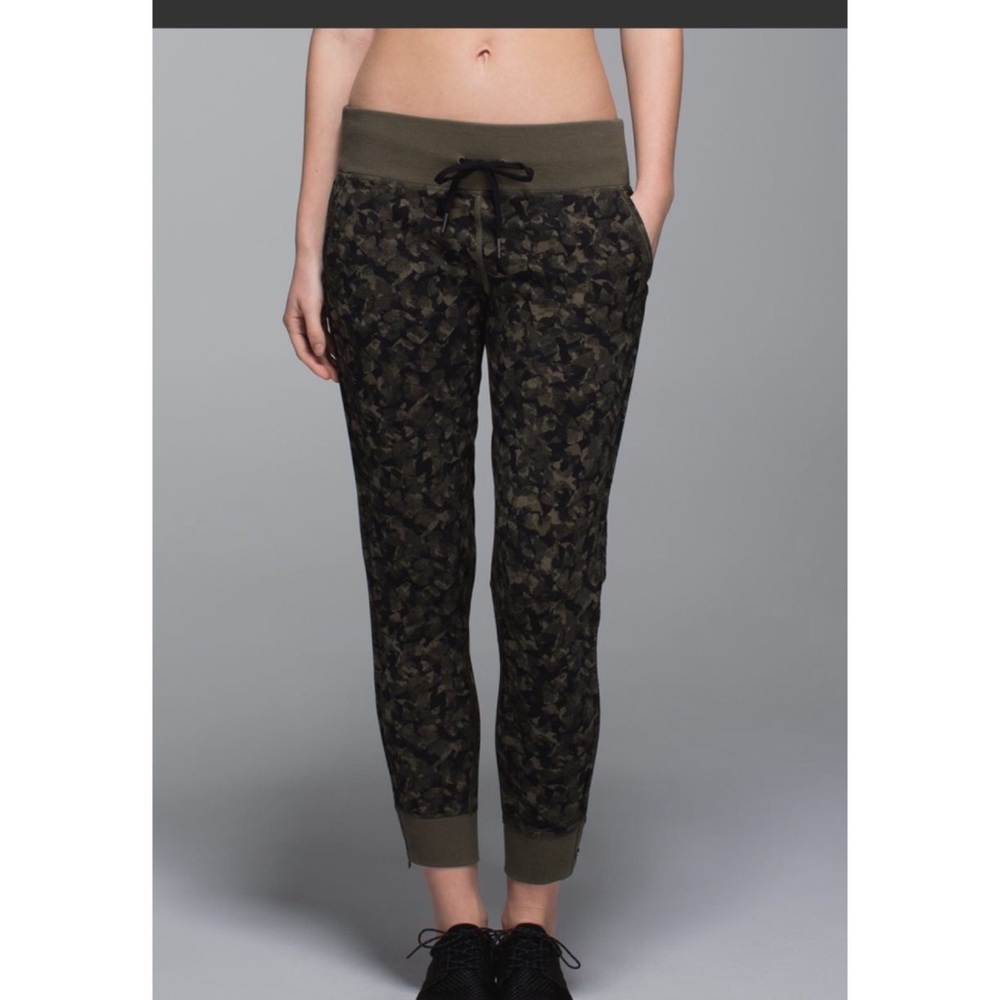 Lululemon No Sweat Mystic Jungle- 10